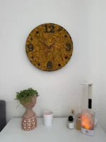 Okrúhle Machové Hodiny s Lišajníkom