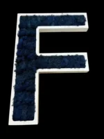 Drevené logo s machom