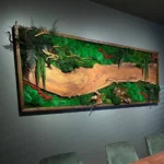 Machový obraz s drevom – Orechová lesná krajina