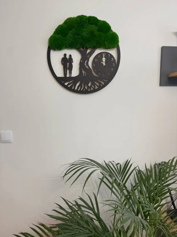 Machové nástenné hodiny Strom života s párom